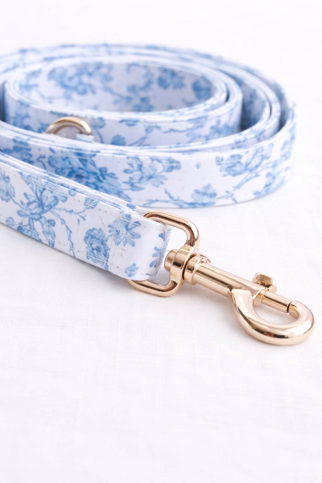 Toile Leash